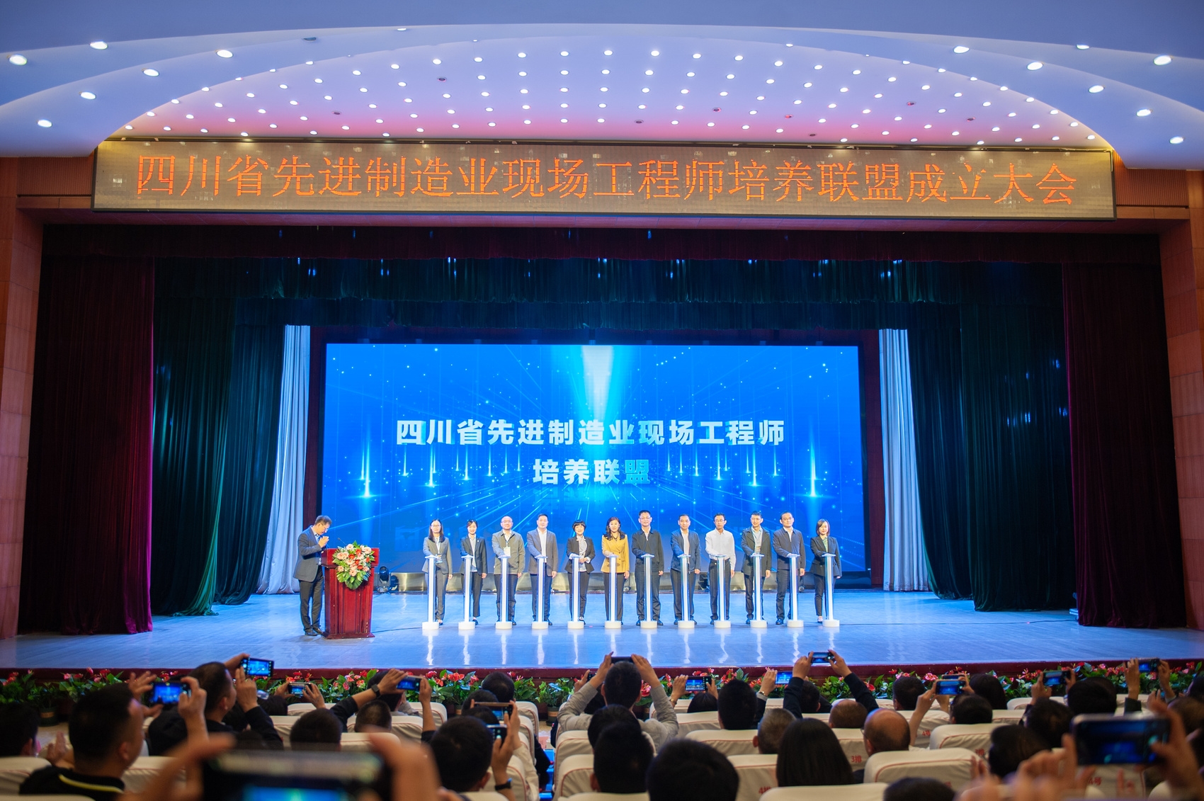 it技術(shù)團(tuán)隊工作氛圍_it技術(shù)工程師_it技術(shù)宅技術(shù)